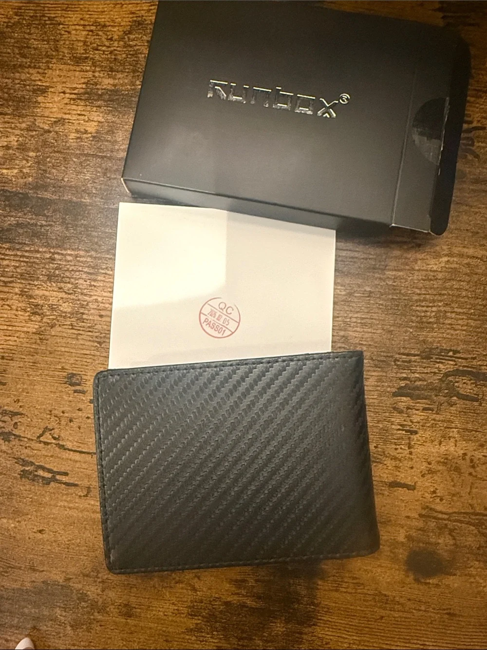 Black Carbon-Texture Men's Card & Key Holder Wallet
